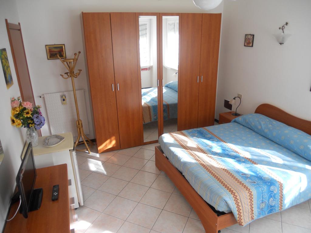 B&B Home Sweet Home Diano Marina Zimmer foto